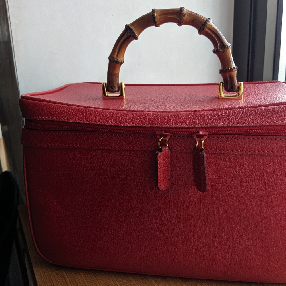Gucci vintage bamboo vanity in red. RARE